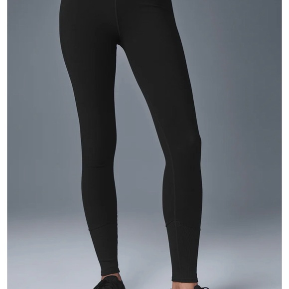 ALO Yoga Classic Black Leggings - Picture 3 of 5